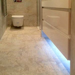detalle-iluminación-mueble-bano-logrono