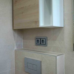 Detalle mecanismos baño